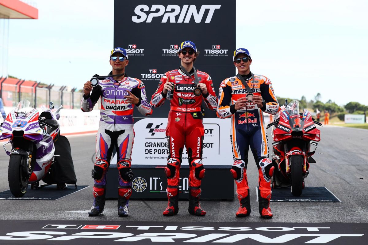 Rins vence GP arrebatador na Austrália. Bagnaia toma liderança da MotoGP  com 3º lugar