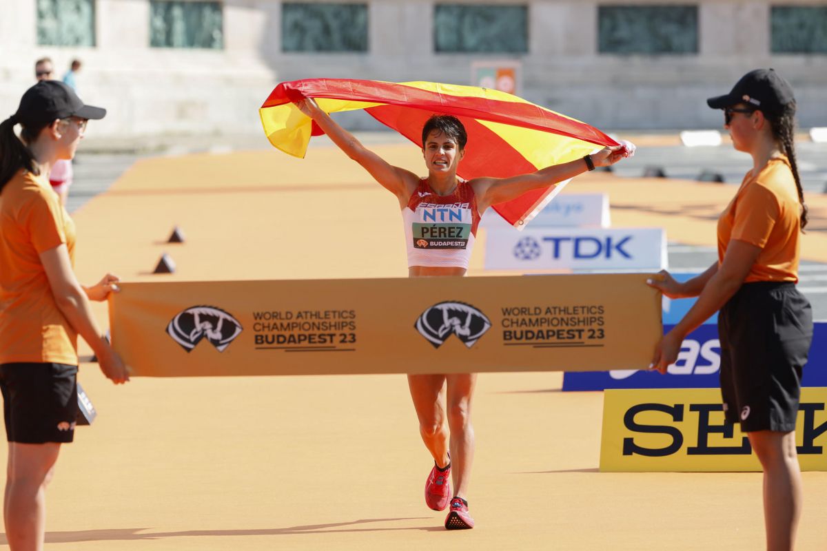 María Pérez, campeona del mundo de los 35 kilómetros marcha