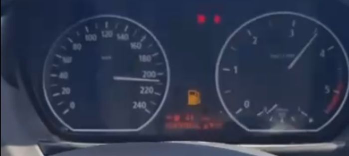 Un conductor se graba circulando a más de 200 km/h en una carretera de Baleares