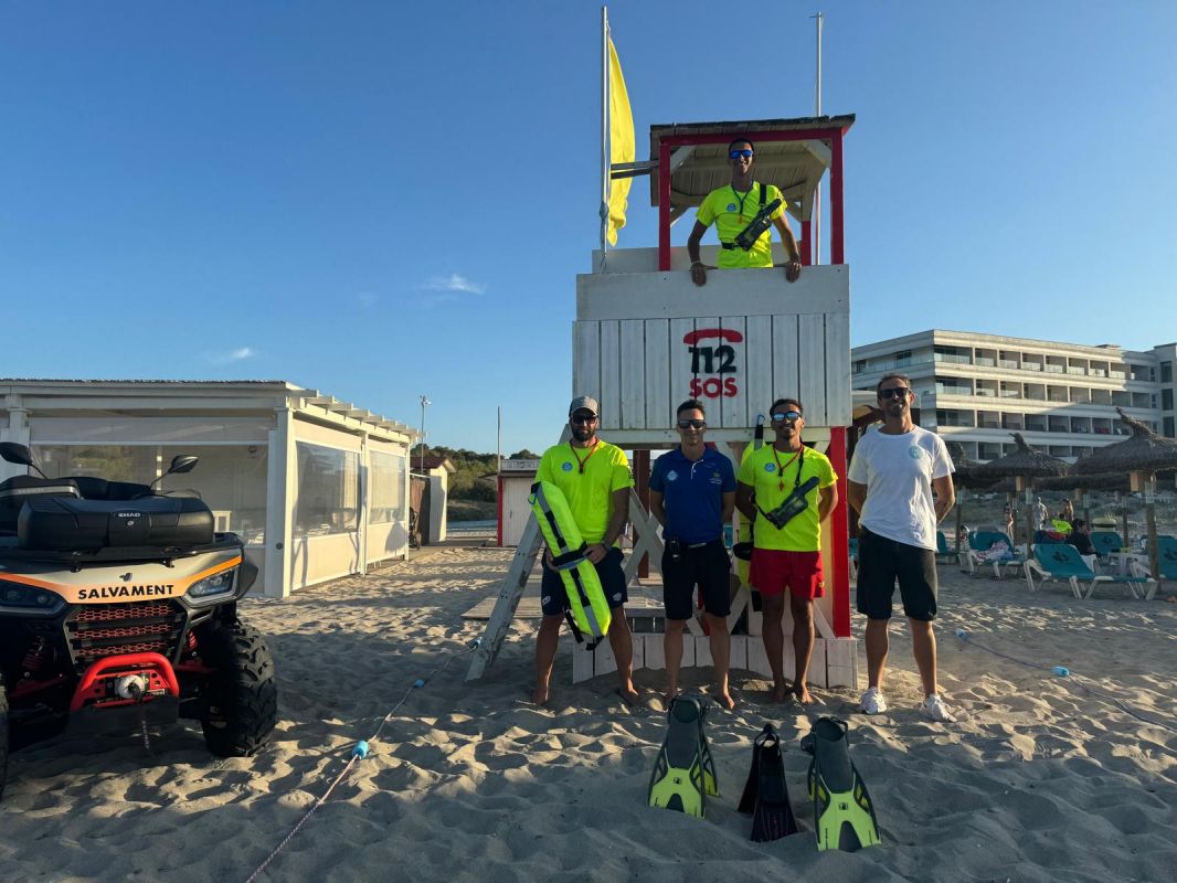 Rescate múltiple en Son Bauló (Mallorca): cinco socorristas salvan a cuatro turistas de una corriente