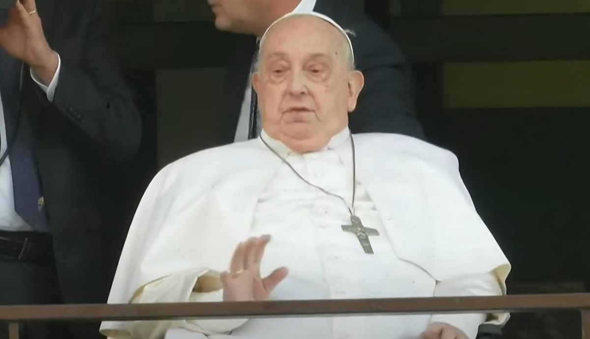 El papa Francisco reaparece desde el hospital tras 38 días ingresado