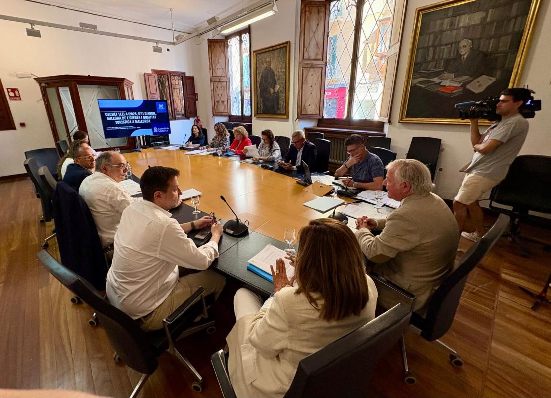 El Consell de Mallorca crea dos bolsas transitorias de plazas turísticas