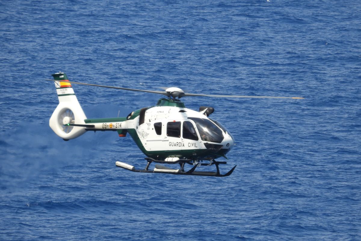 Doce inmigrantes, desaparecidos tras saltar al agua desde una patera cerca de las costas de Mallorca