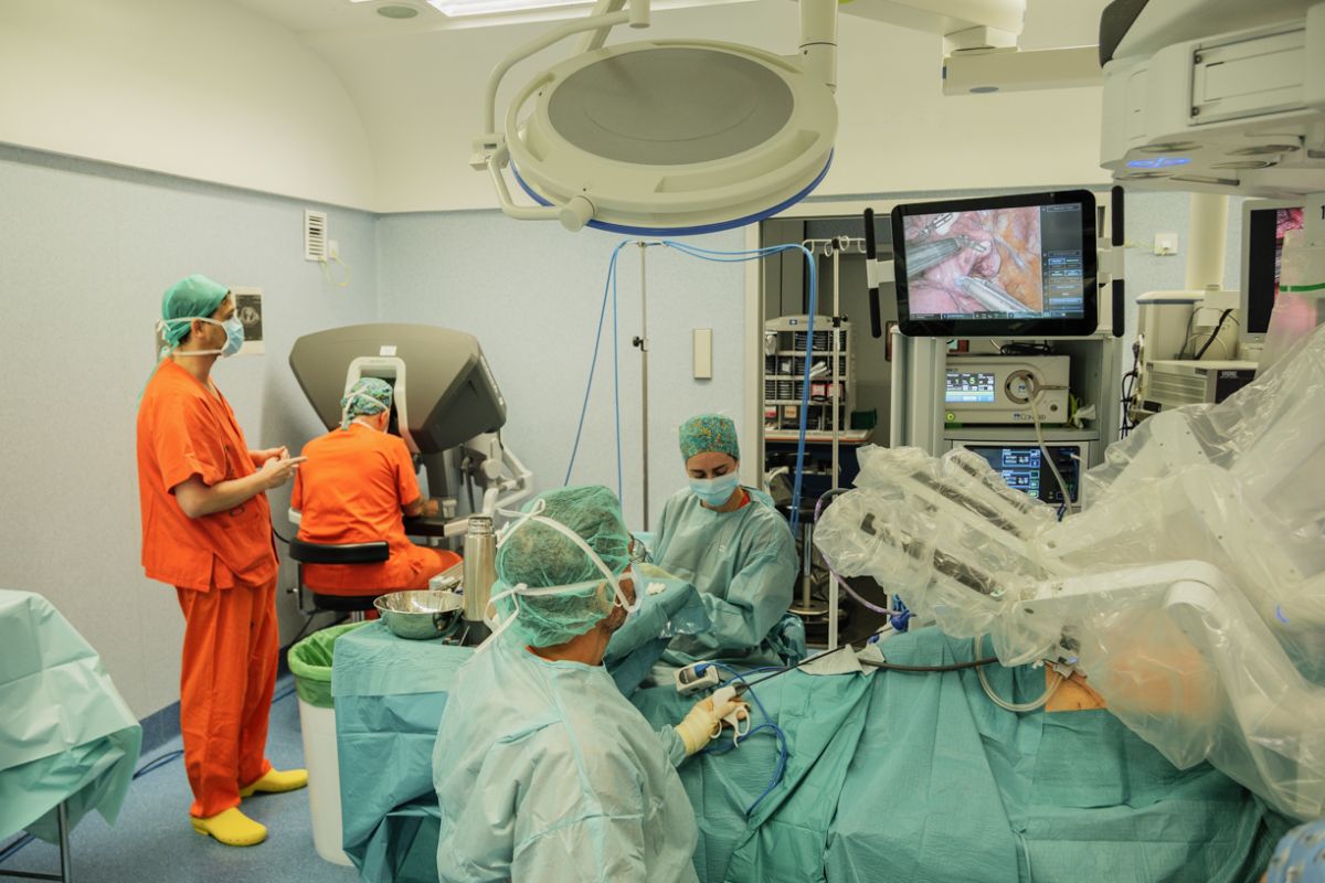 Son Espases realiza las primeras cirugías torácicas robóticas en la sanidad pública de Baleares