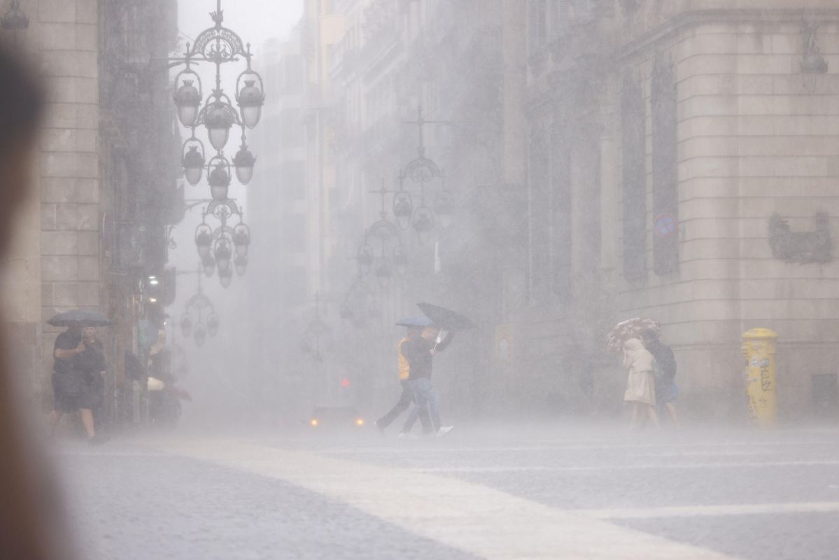 Las lluvias torrenciales dejan 246 litros por metro cuadrado en Amposta y provocan cortes de carreteras