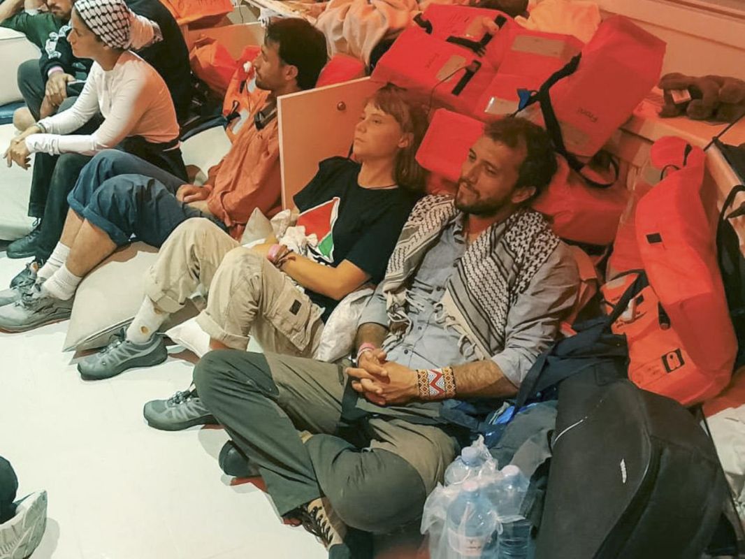 Israel deporta a otros 171 activistas de la flotilla Global Sumud, incluida Greta Thunberg