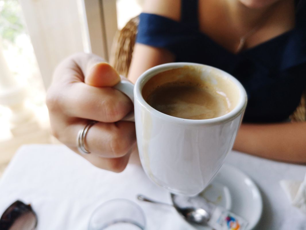 Así reacciona tu cuerpo cuando tomas café sin haber desayunado
