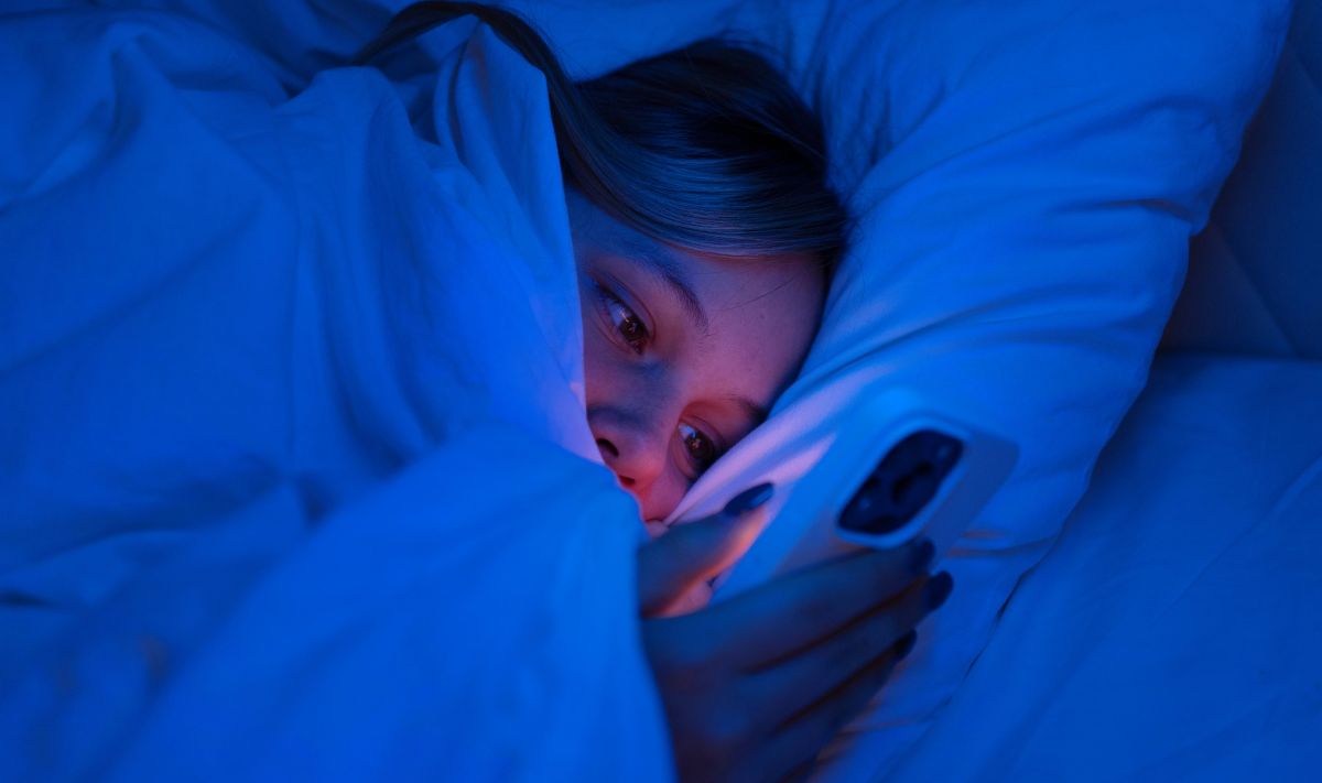 Señales de que puedes tener un problema de adicción al móvil (aunque no lo creas)