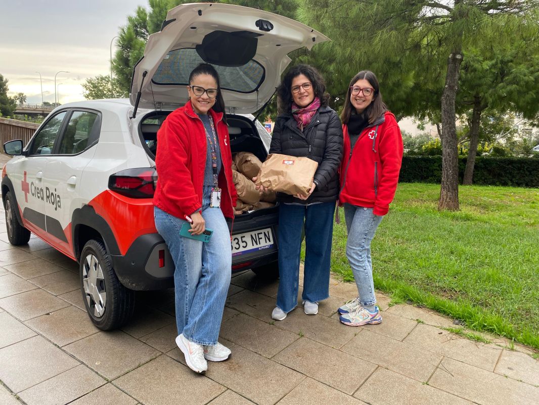 Reparten en Baleares cerca de 400 kits a personas sin hogar con productos de higiene y abrigo