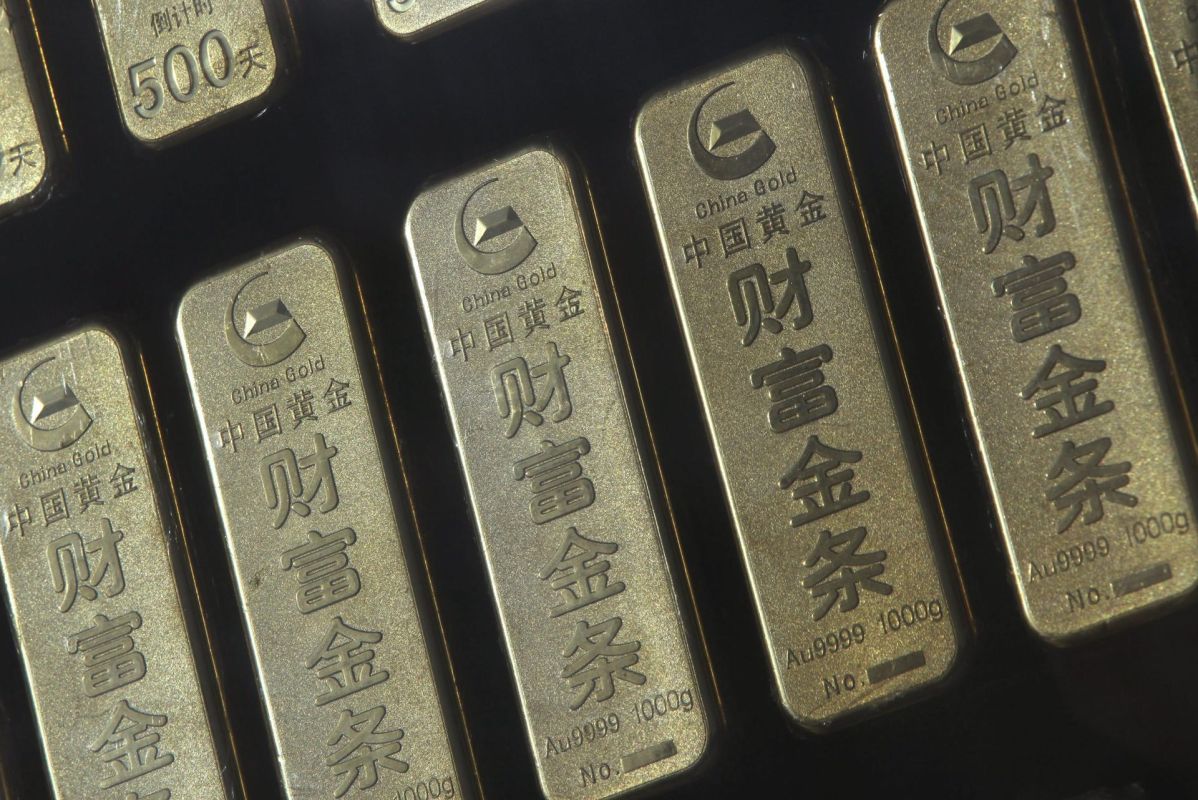 El oro y la plata se desploman con fuerza tras tocar máximos históricos