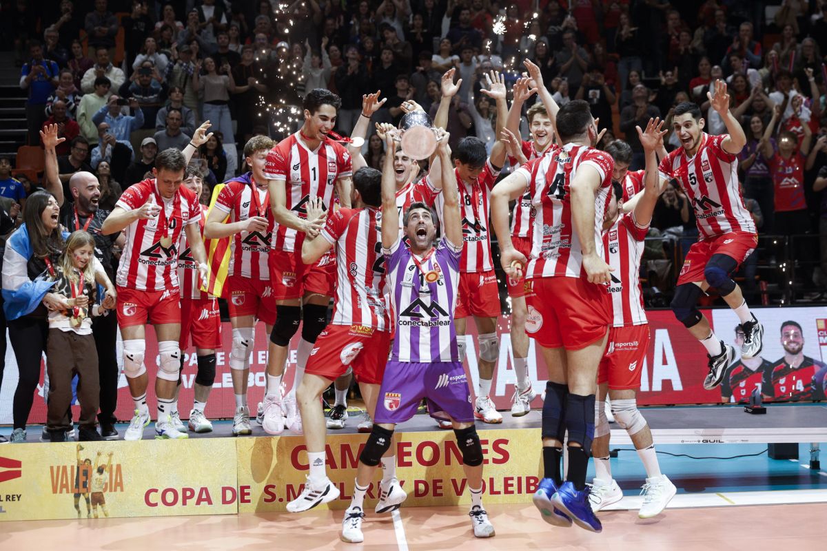 Vóley | El CV Manacor toca el cielo y conquista su primera Copa del Rey
