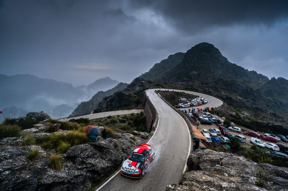 La lluvia y los abandonos marcan la segunda jornada del Rally Clásico Isla de Mallorca