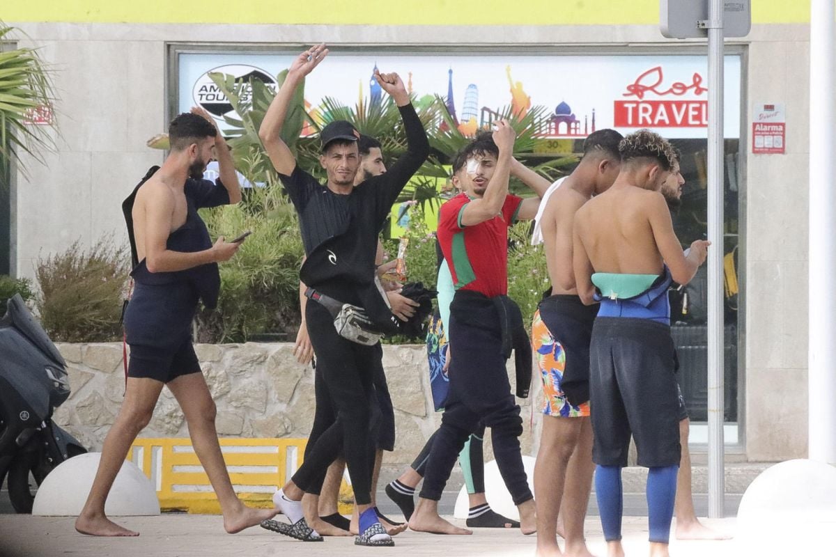 La huida de cientos de jóvenes hacia Ceuta conmociona a Marruecos