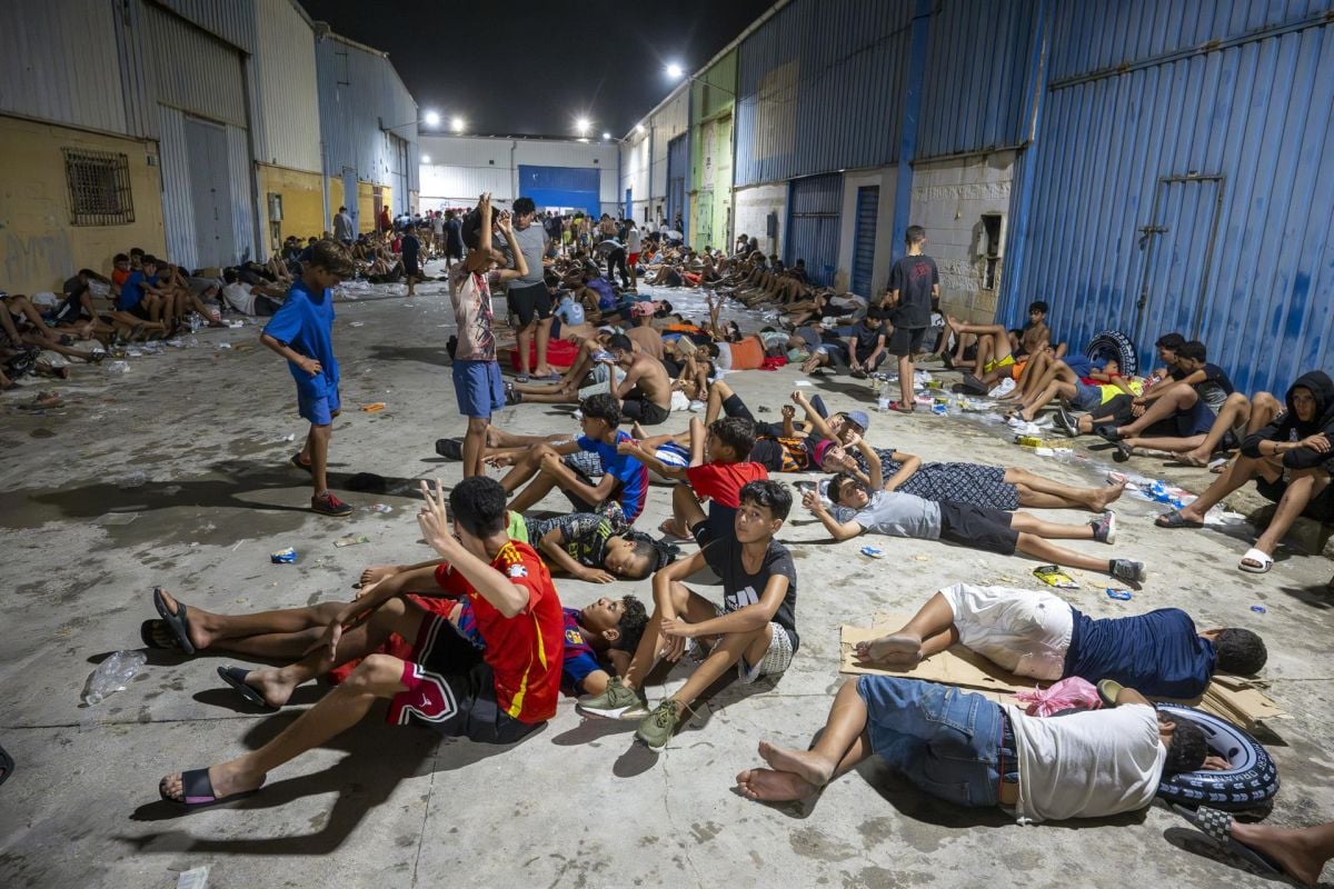 El Gobierno trabaja para trasladar con rapidez a menores inmigrantes de Ceuta a otras comunidades