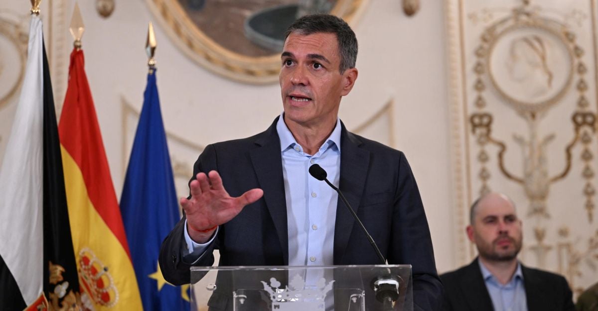 Sánchez se abre a reformas legales tras el "ataque a la integridad territorial de España"