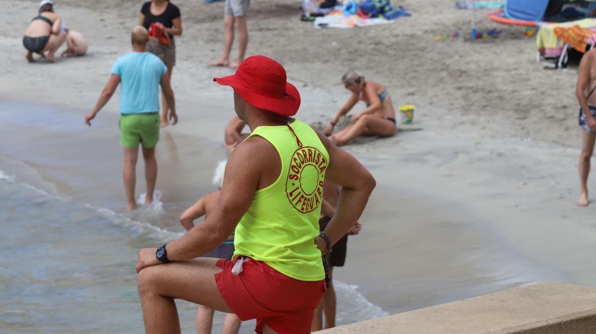 Expulsan a los socorristas de Calviá de una reunión por reclamar mejoras de seguridad en las playas