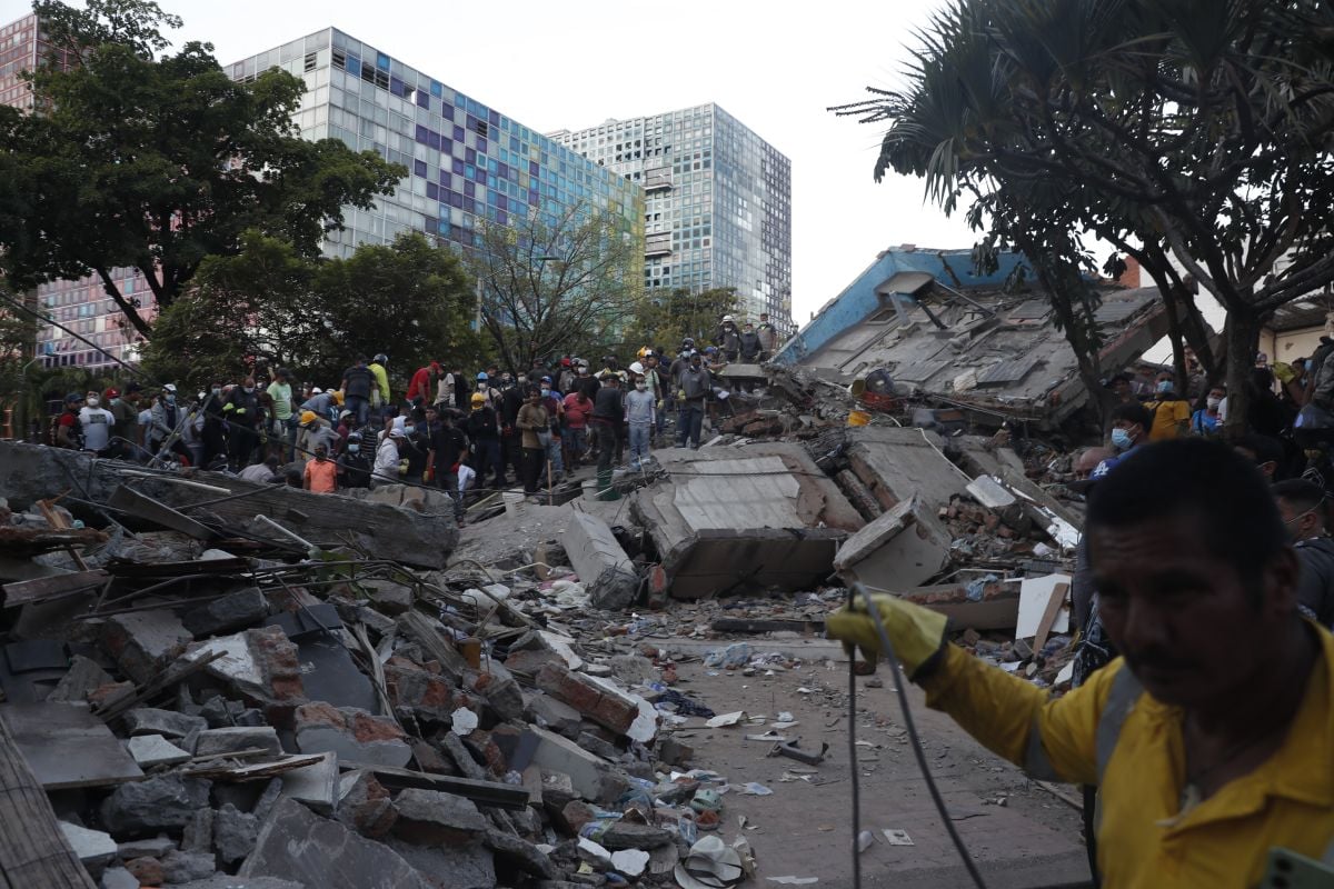 164 españoles se encuentran en paradero desconocido tras el terremoto de Colombia