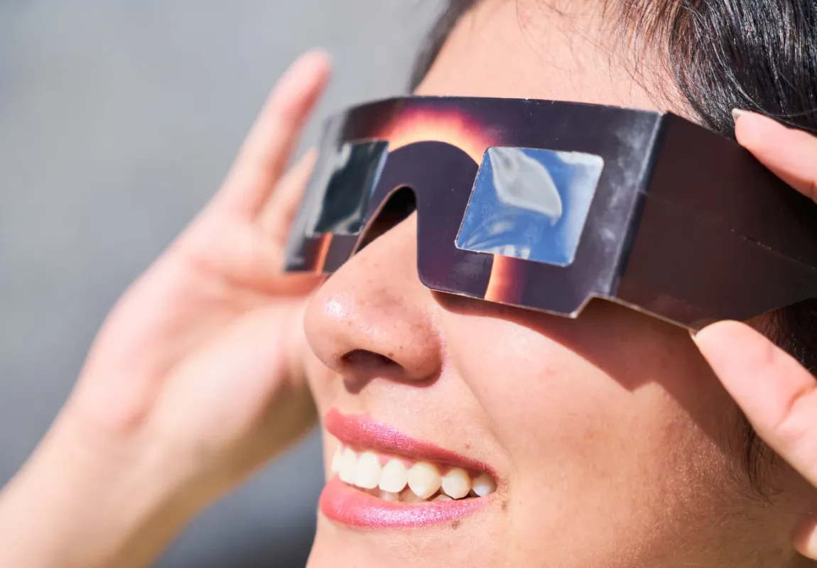 Siete modelos de gafas para el eclipse retiradas del mercado por riesgo de lesiones