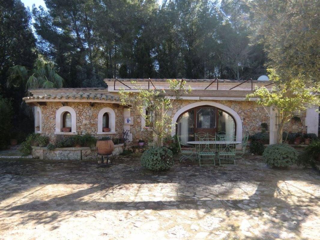 Terraferida denuncia la edificación de tres viviendas en una zona protegida de Felanitx
