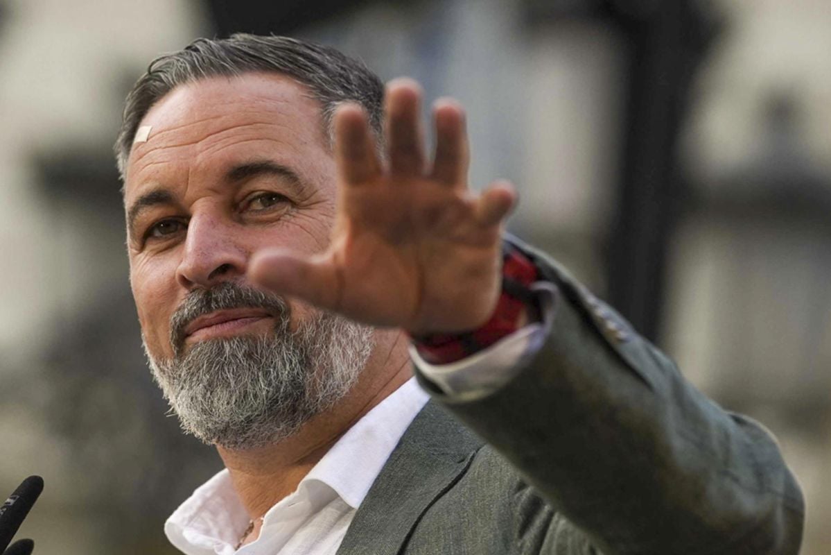 Abascal acusa a Sánchez de abandonar Ceuta para "facilitar su entrega a Marruecos"