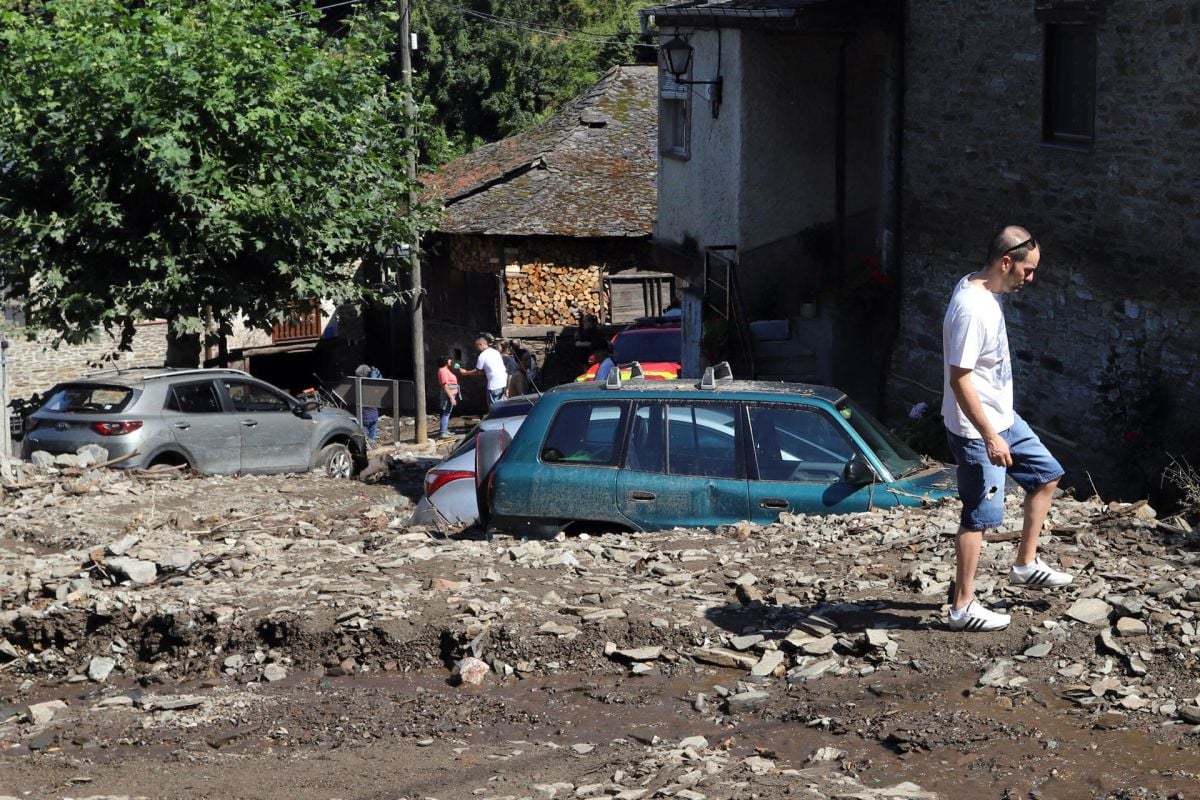 Dos muertas en el Bierzo y destrozos en Bejís tras el paso de una violenta DANA por la Península