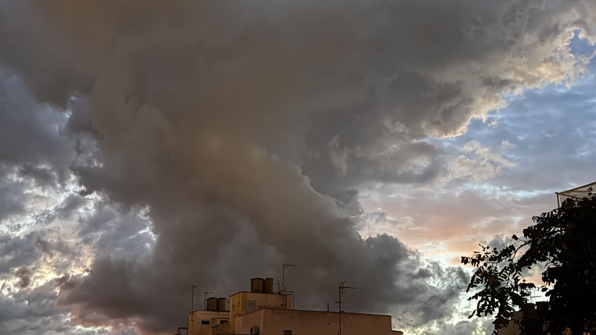 La AEMET prevé un lunes de calor asfixiante con tormentas, viento y granizo por la DANA
