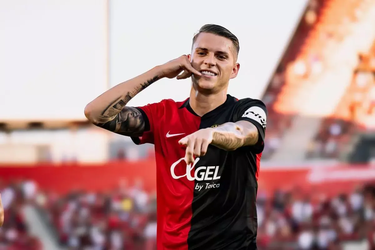 El Mallorca recupera la sonrisa a costa del Ceuta con un rotundo 3-0 en Son Moix
