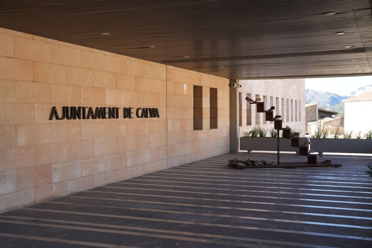 Acusan al Ayuntamiento de Calvià de bloquear desde hace dos años el acuerdo laboral de los funcionarios